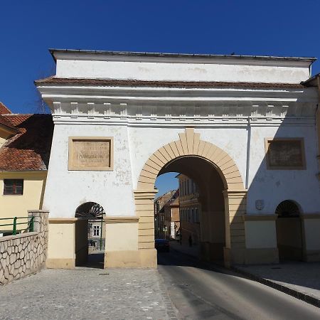 Studio Central Poarta Schei Brasov Exterior photo