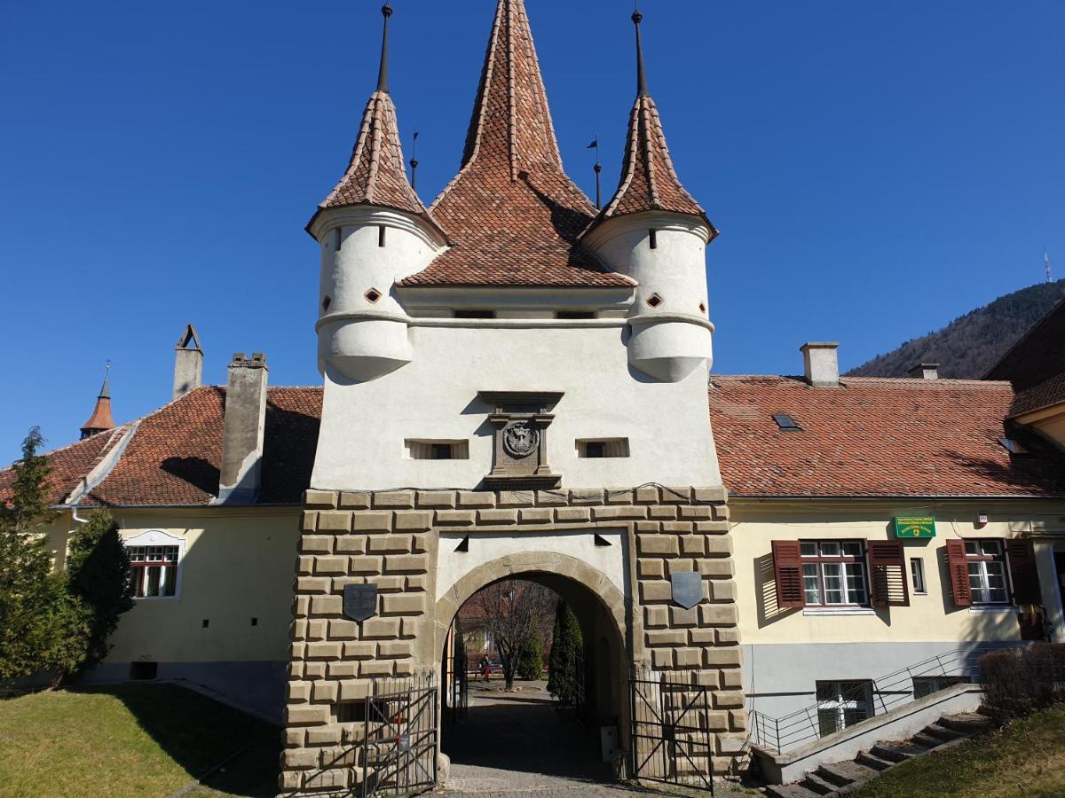 Studio Central Poarta Schei Brasov Exterior photo